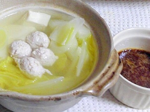 玉ねぎのすりおろしダレで食べる鶏ひき肉鍋